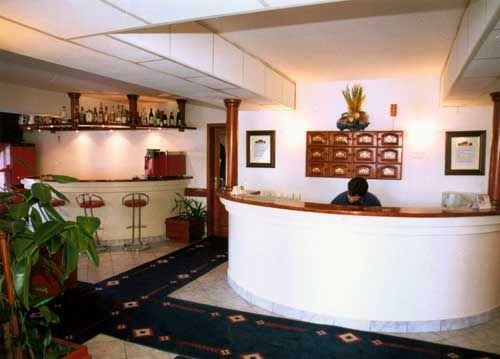 Hotel Brams Es Skopje Zewnętrze zdjęcie